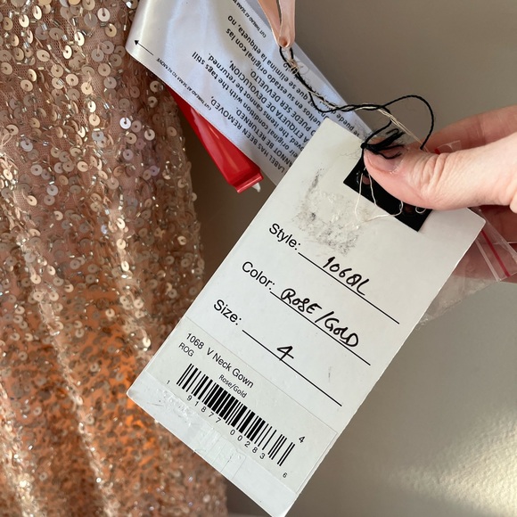 Mac Duggal Sequin High Slit Gown - Picture 8 of 16